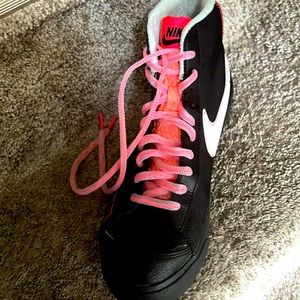 Worn once great condition Nike high tops size 8 1/2